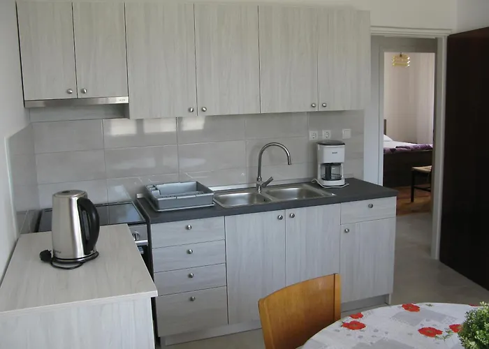 Ivica Apartment *
